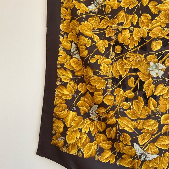 Hermès “L’Arbre de Soie” Carre 90 Silk Scarf - Picture 4 of 11